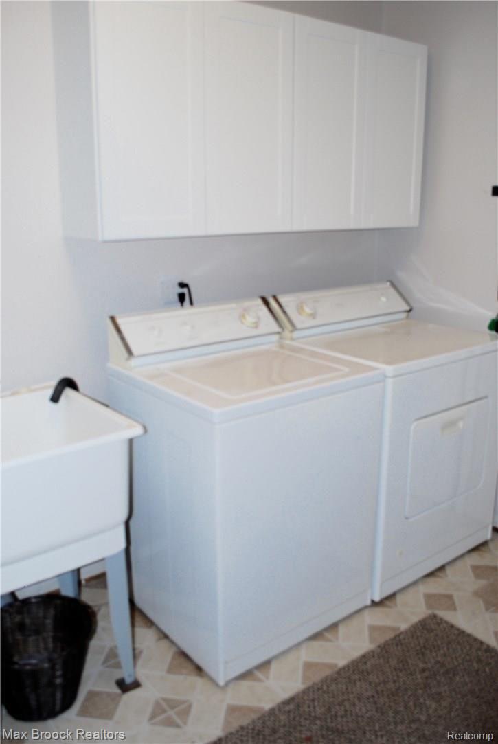 4063 Elmhurst Road Waterford, MI 48328 - Photo 19 of 19 DSC_0222.jpg