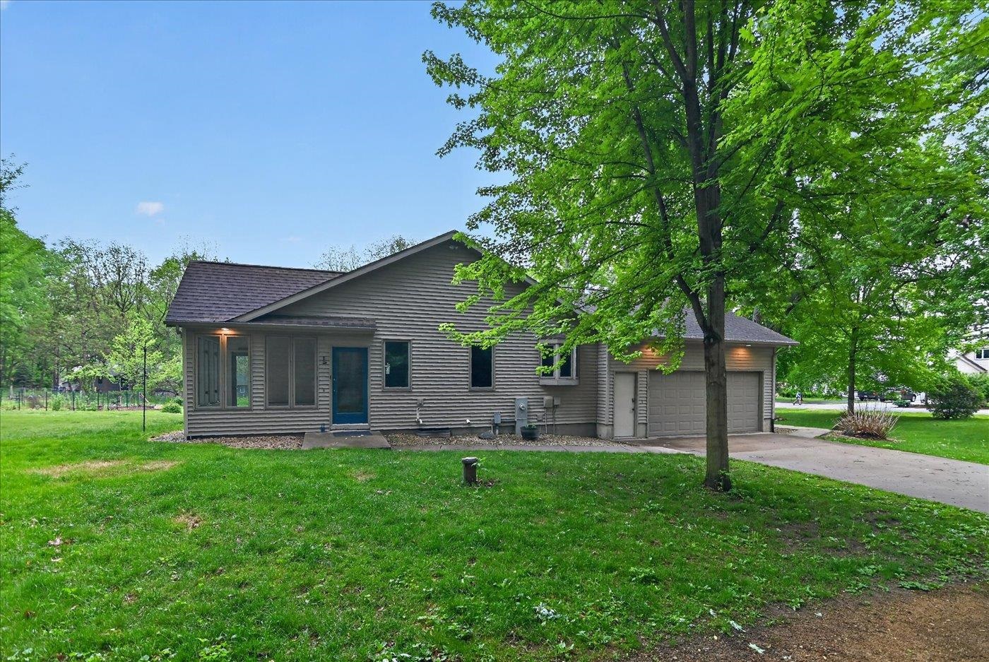 4454 Beale Street Madison, WI 53711 - Photo 5 of 47