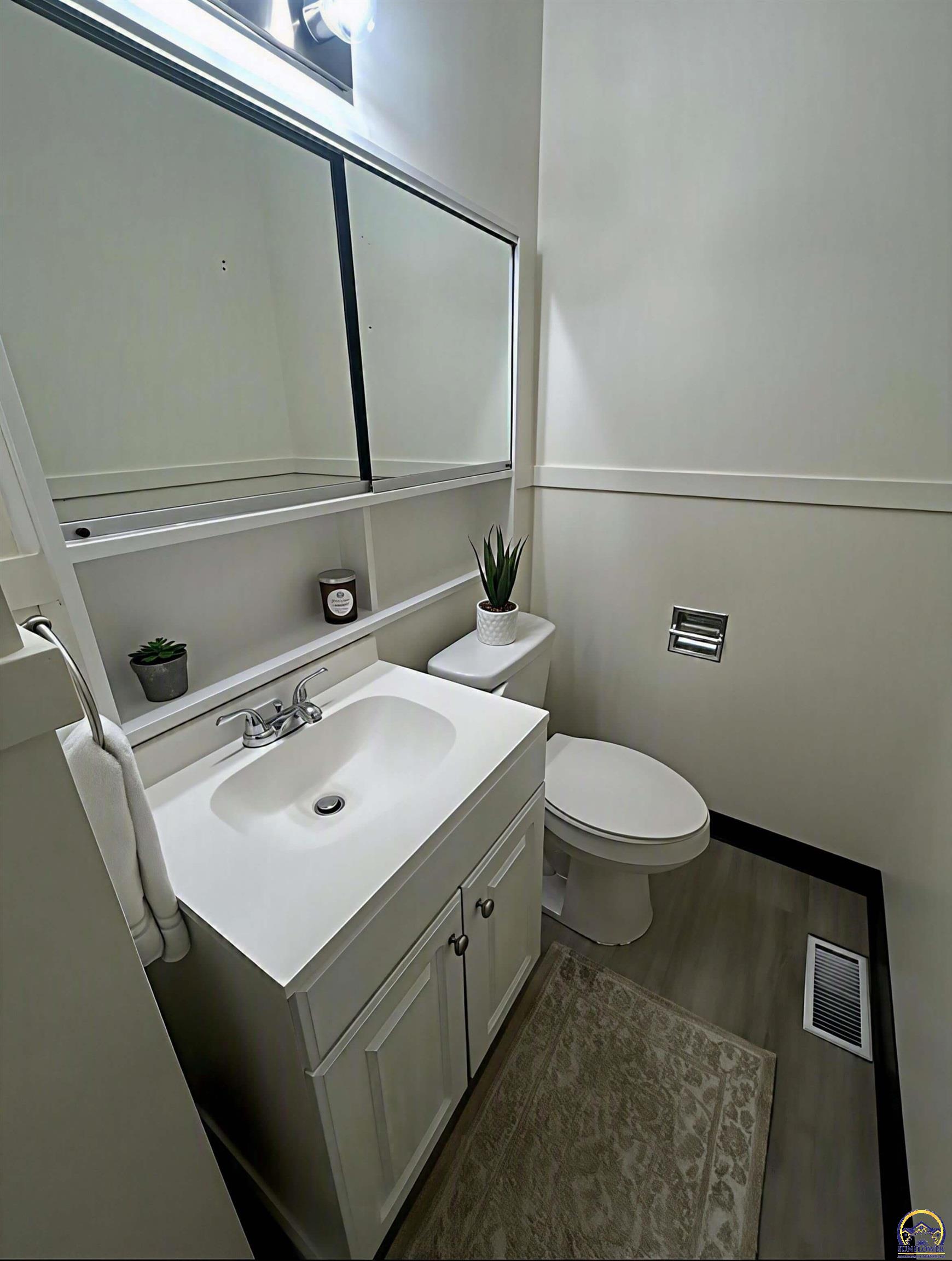 4029 Southwest 28th Terrace Topeka, KS 66614 - Photo 14 of 26