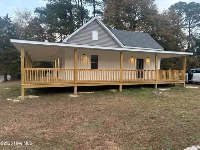 $1,100 | 124 1st Street, Laurinburg, NC 28352