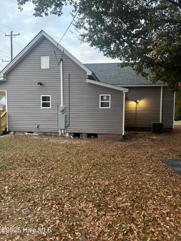 $1,100 | 124 1st Street, Laurinburg, NC 28352