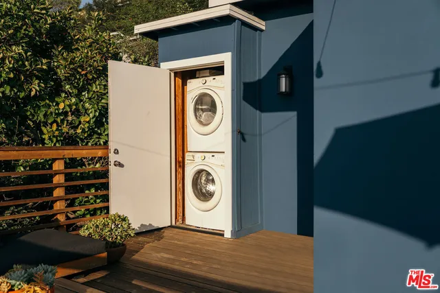 $929,000 | 5711 Stratford Road, Los Angeles, CA 90042