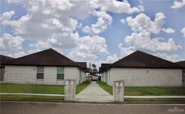 $1,000 | 2004 West Western Drive, Unit D, Edinburg, TX 78539