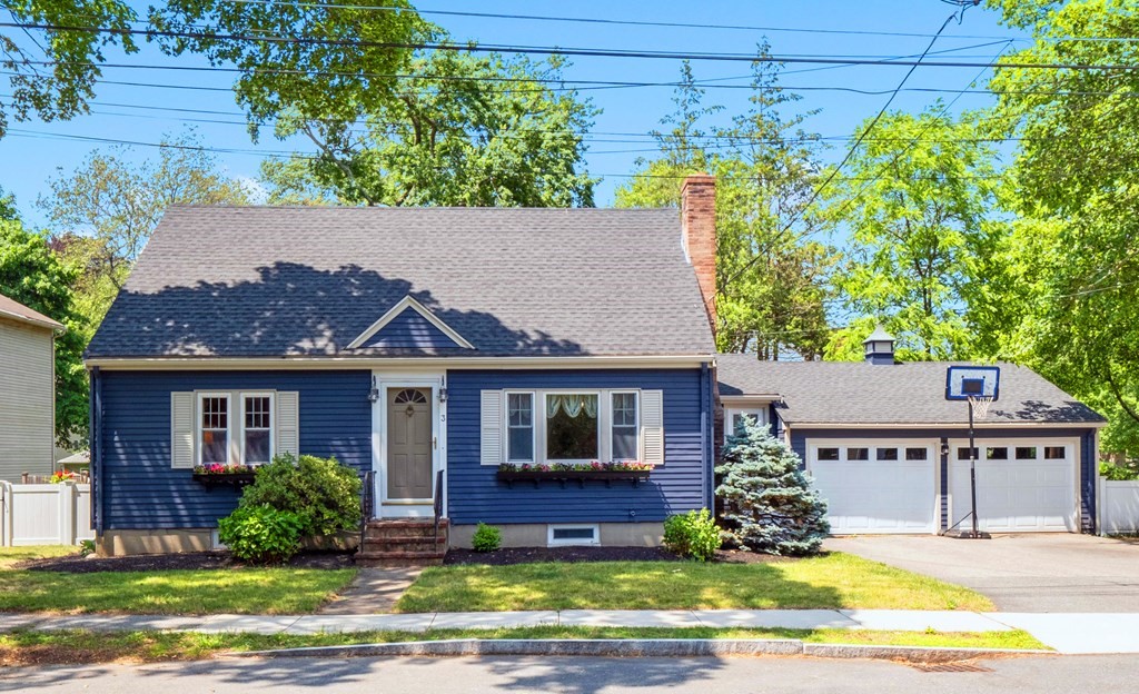 3 Lewis Street Reading, MA 01867 - Photo 1 of 32 Gallery Image 1