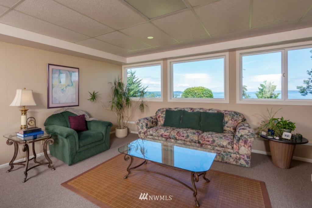 10780 Southwest Cowan Road Vashon, WA 98070 - Photo 19 of 25 Gallery Image 19