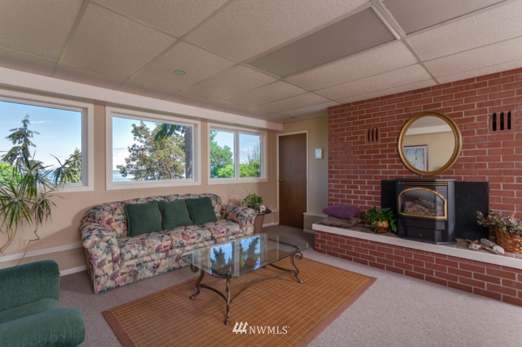 10780 Southwest Cowan Road Vashon, WA 98070 - Photo 20 of 25 Gallery Image 20