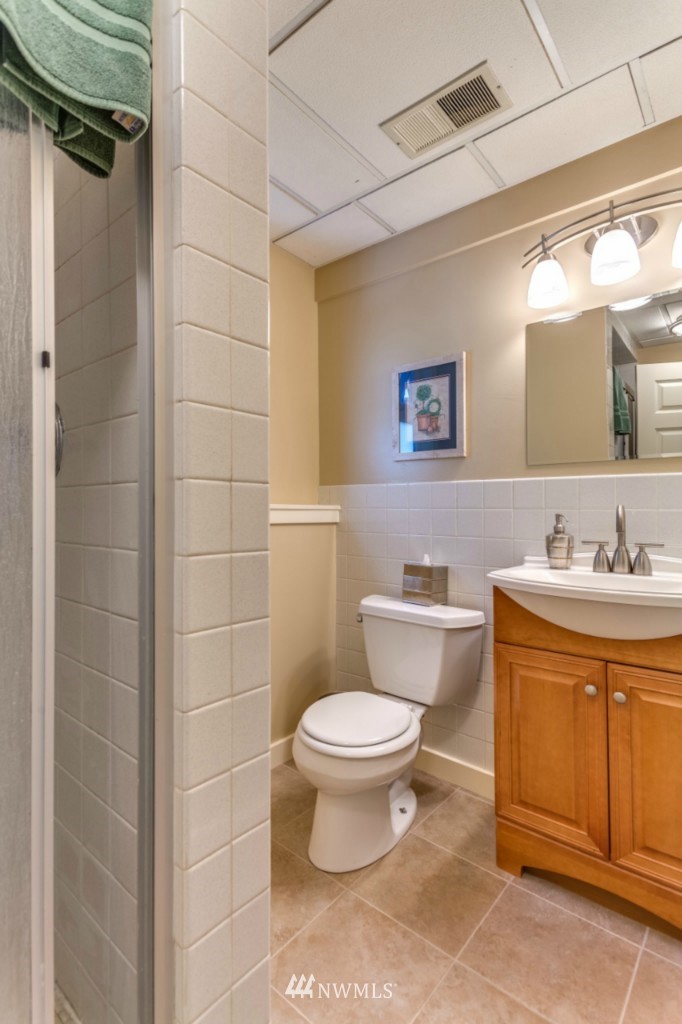 10780 Southwest Cowan Road Vashon, WA 98070 - Photo 23 of 25 Gallery Image 23