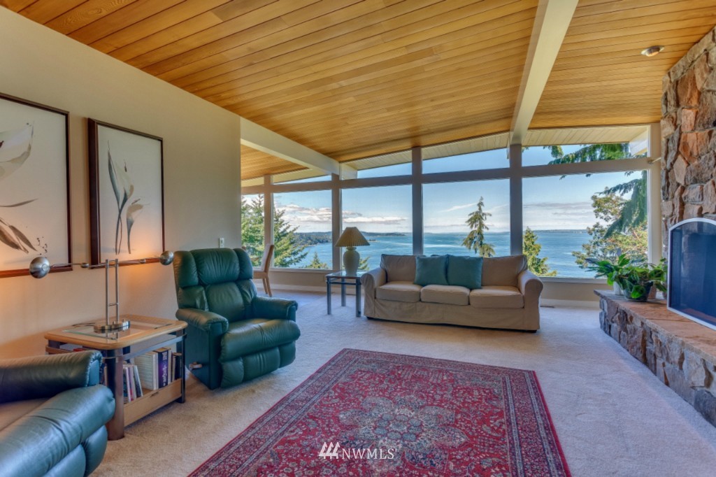 10780 Southwest Cowan Road Vashon, WA 98070 - Photo 7 of 25 Gallery Image 7