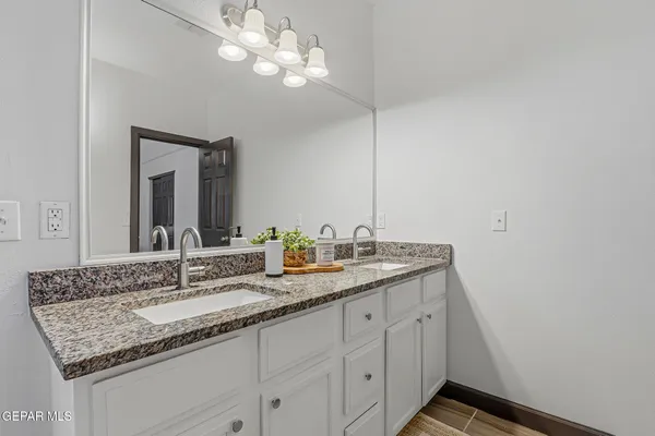$529,777 | 6036 Oleaster Drive, El Paso, TX 79932