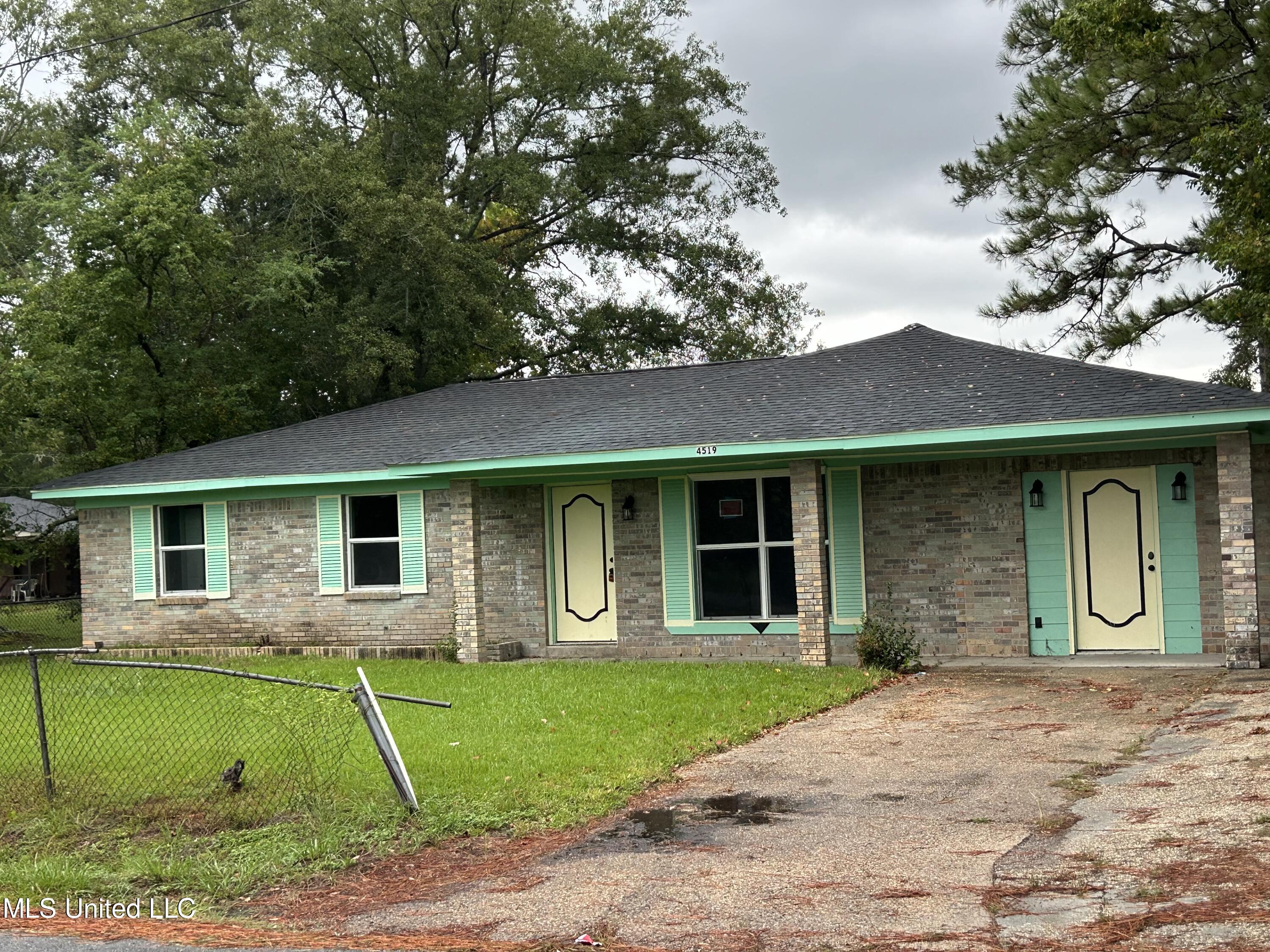 4519 Community Avenue Moss Point, MS 39563 - Photo 1 of 10 IMG_4420