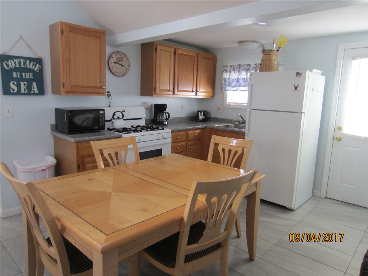 3 Q Street Hampton, NH 03842 - Photo 10 of 38 Gallery Image 10
