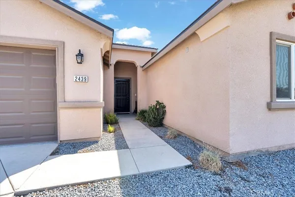 $473,000 | 2439 Madeline Drive, Hanford, CA 93230