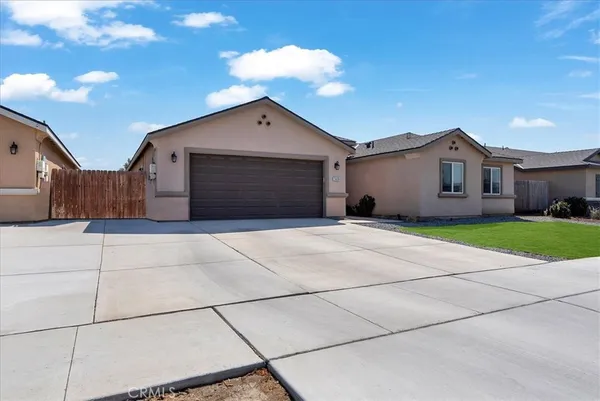 $473,000 | 2439 Madeline Drive, Hanford, CA 93230