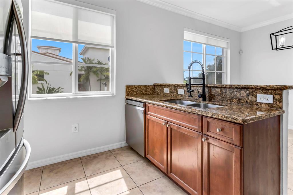 12600 Southwest 50th Court, Unit 427 Miramar, FL 33027 - Photo 11 of 27