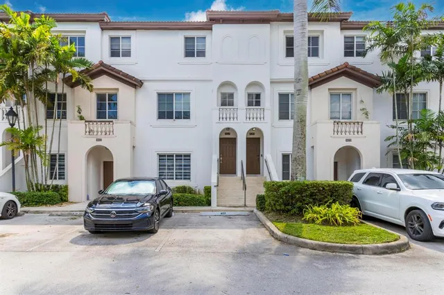 $2,975 | 12600 Southwest 50th Court, Unit 427, Miramar, FL 33027