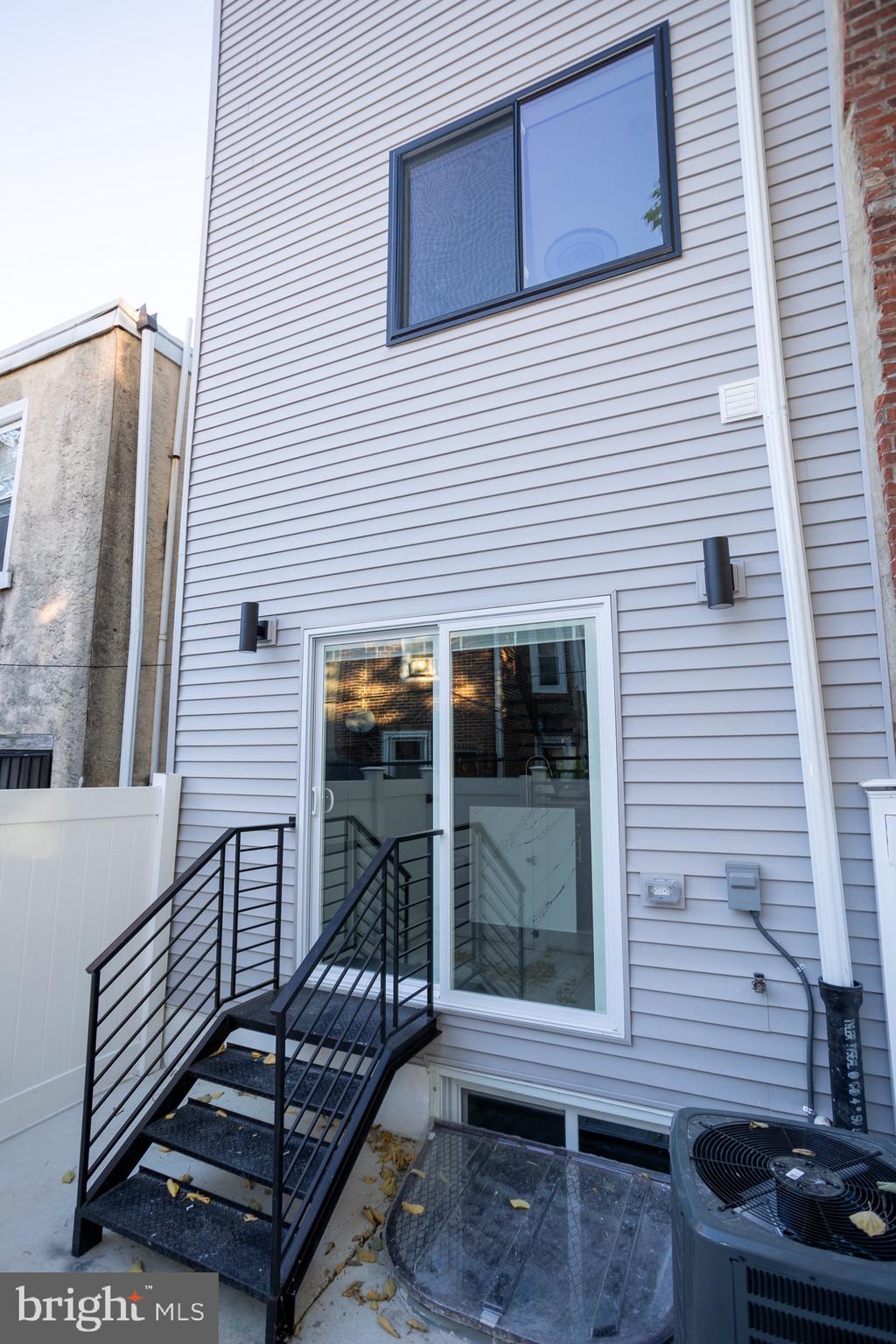 2127 Sigel Street Philadelphia, PA 19145 - Photo 13 of 58