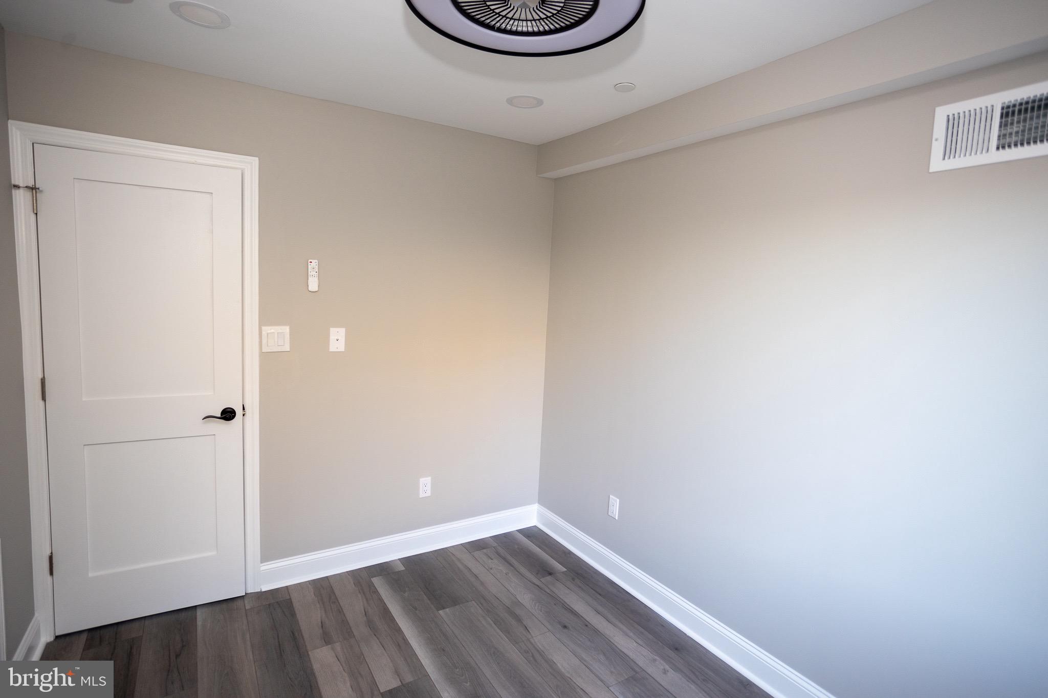 2127 Sigel Street Philadelphia, PA 19145 - Photo 21 of 58