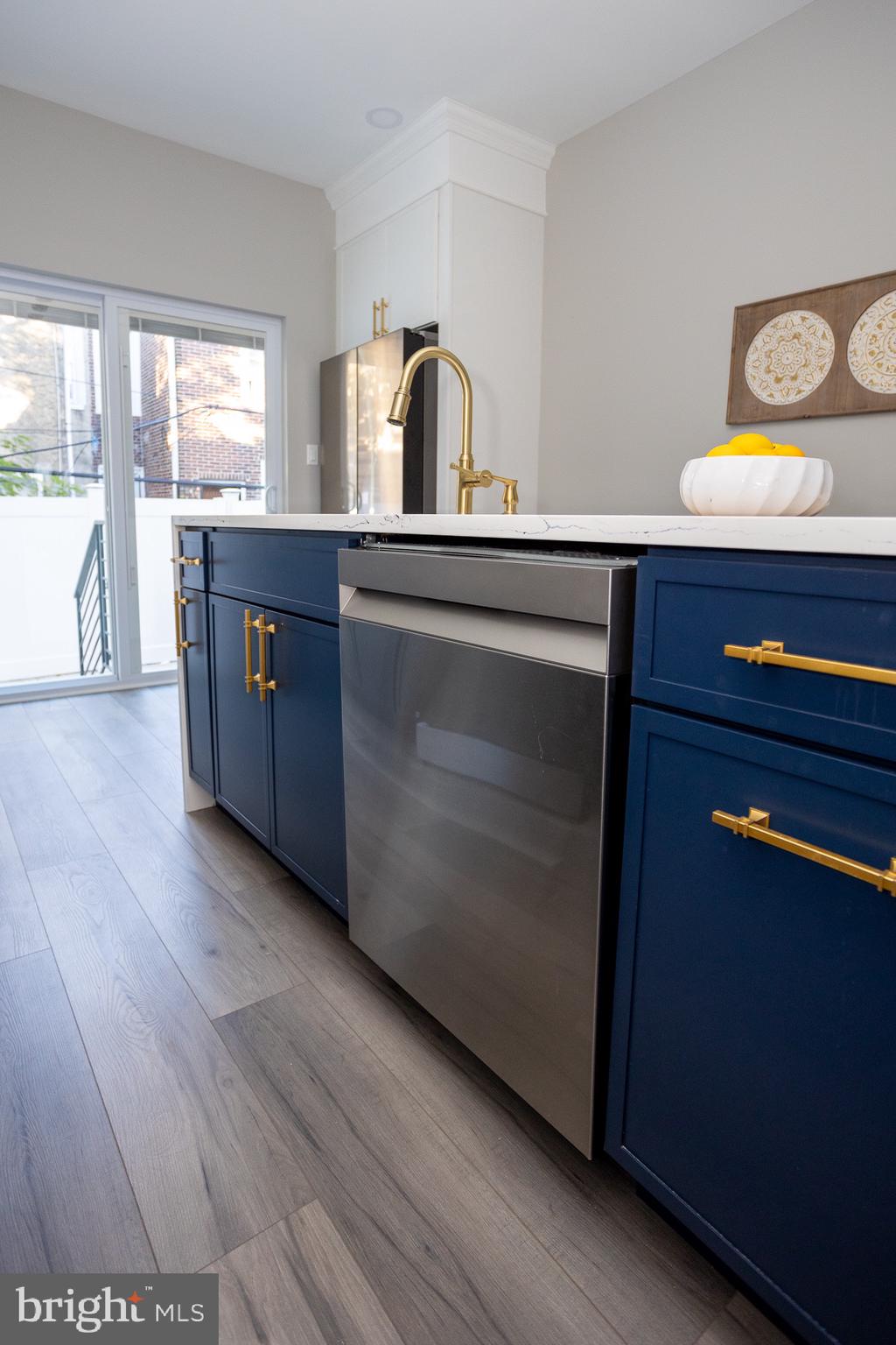 2127 Sigel Street Philadelphia, PA 19145 - Photo 8 of 58