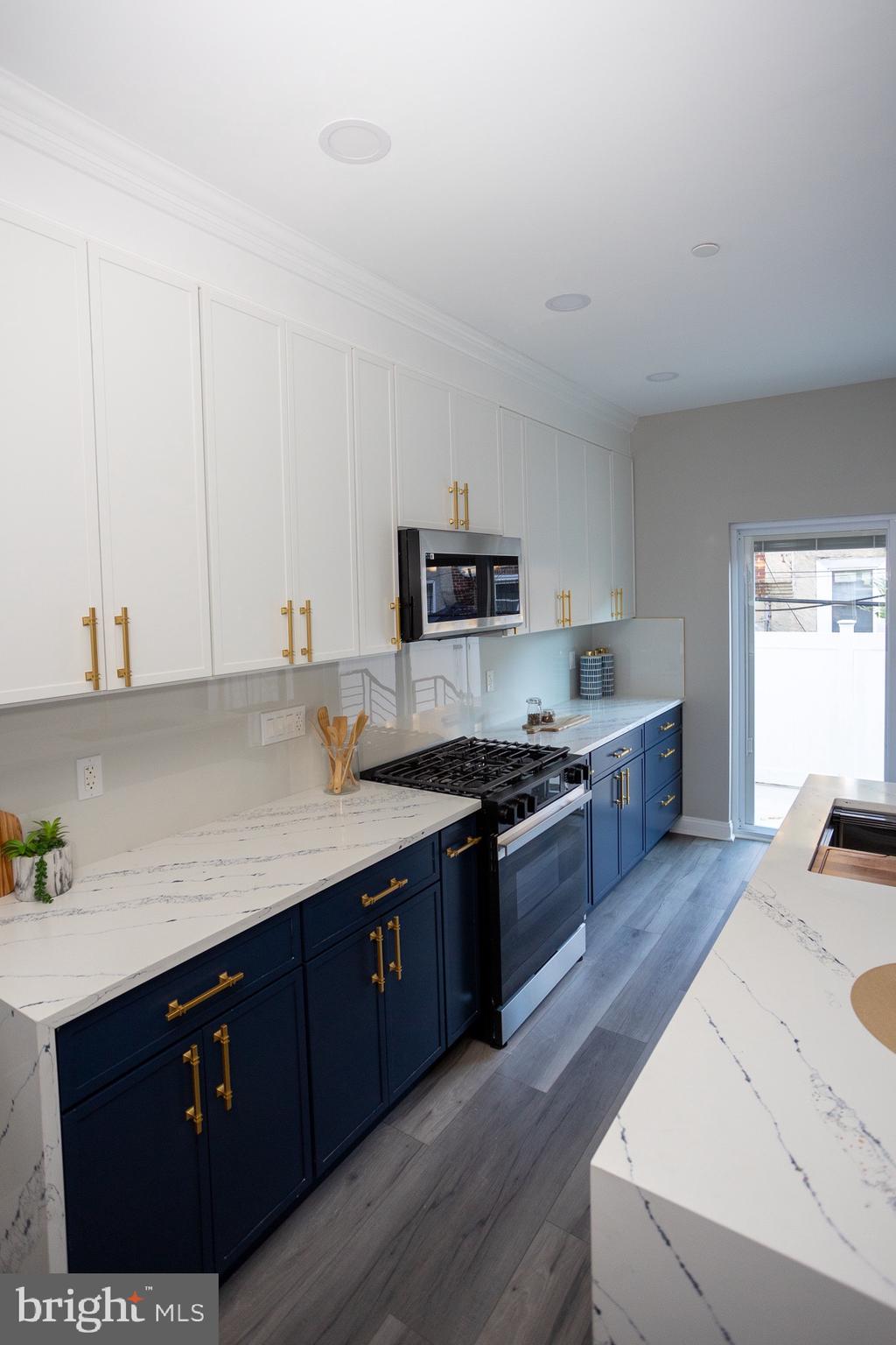 2127 Sigel Street Philadelphia, PA 19145 - Photo 9 of 58