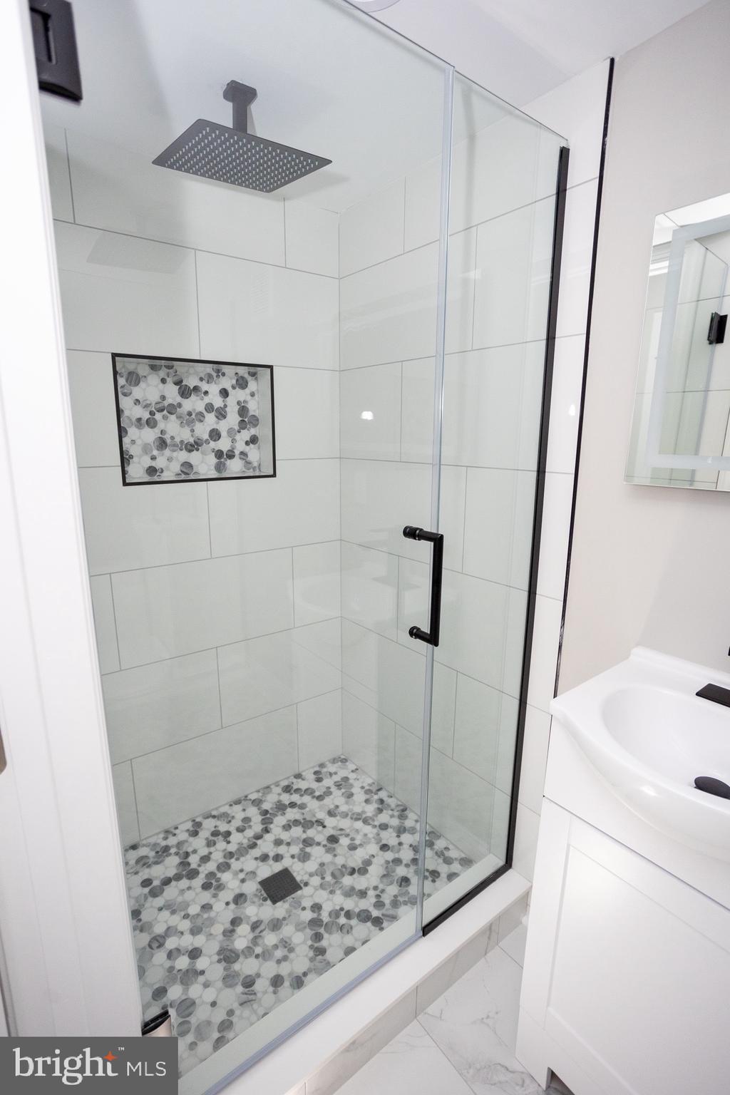 2127 Sigel Street Philadelphia, PA 19145 - Photo 10 of 58