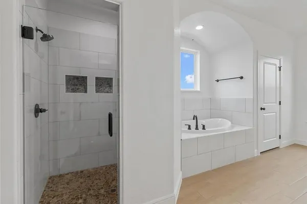 $3,500 | 420 Olde Towne Road, Paradise, TX 76073