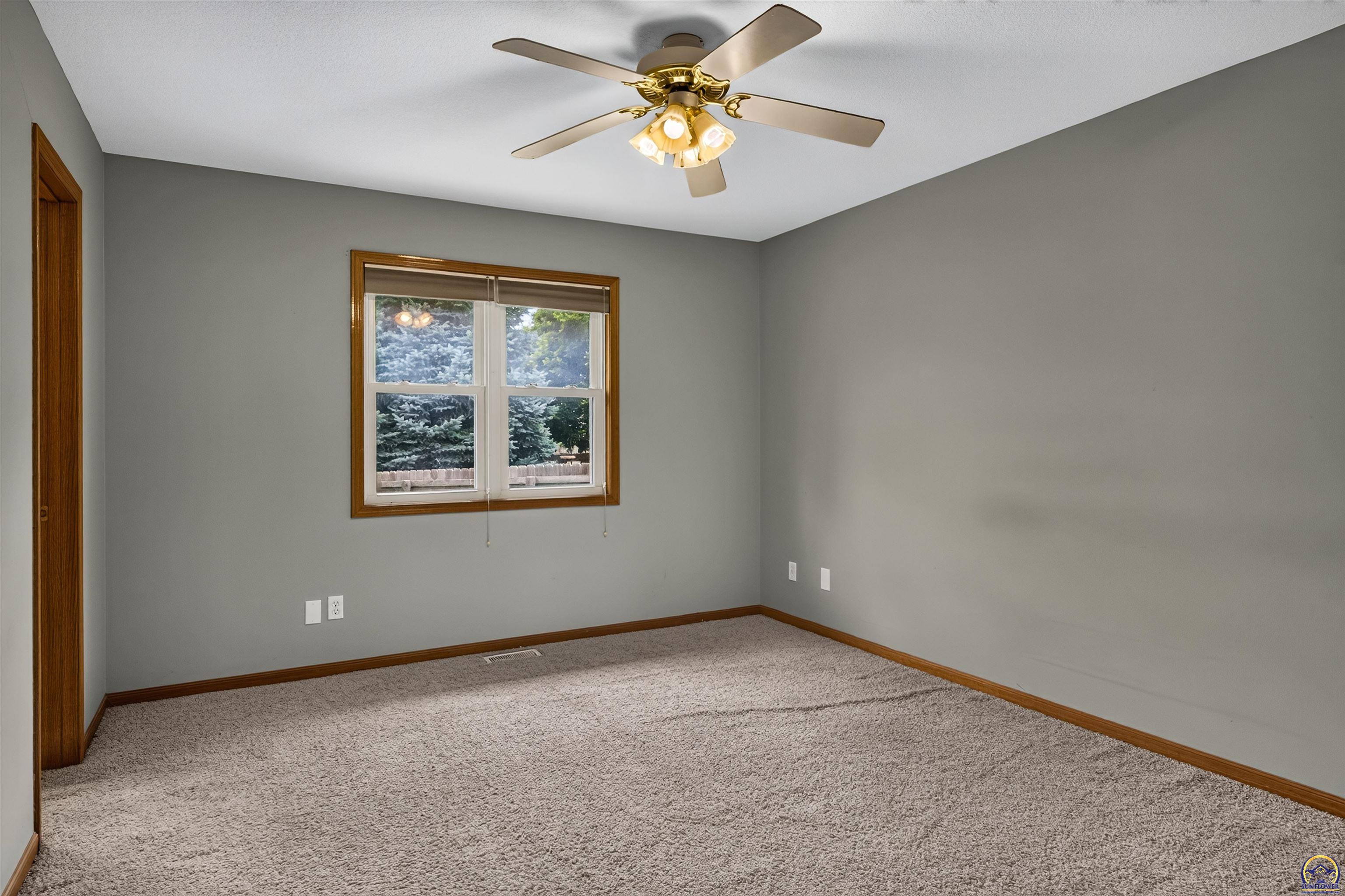3909 Southwest 40th Street Topeka, KS 66610 - Photo 12 of 32