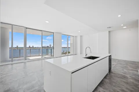 $2,095,000 | 220 Lake Shore Drive, Unit 1202, Lake Park, FL 33403