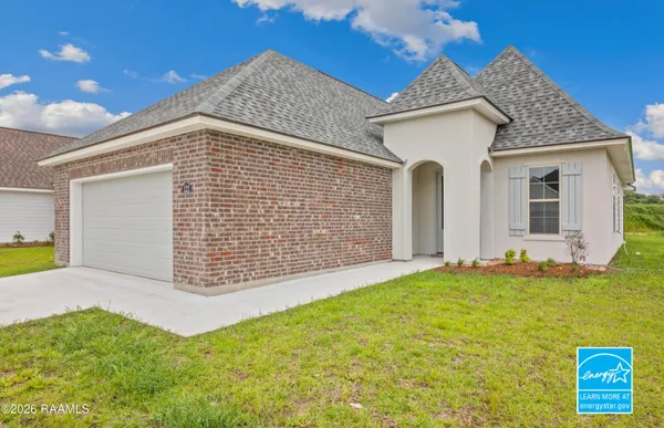 $290,500 | 122 Crooked Pine, Scott, LA 70583
