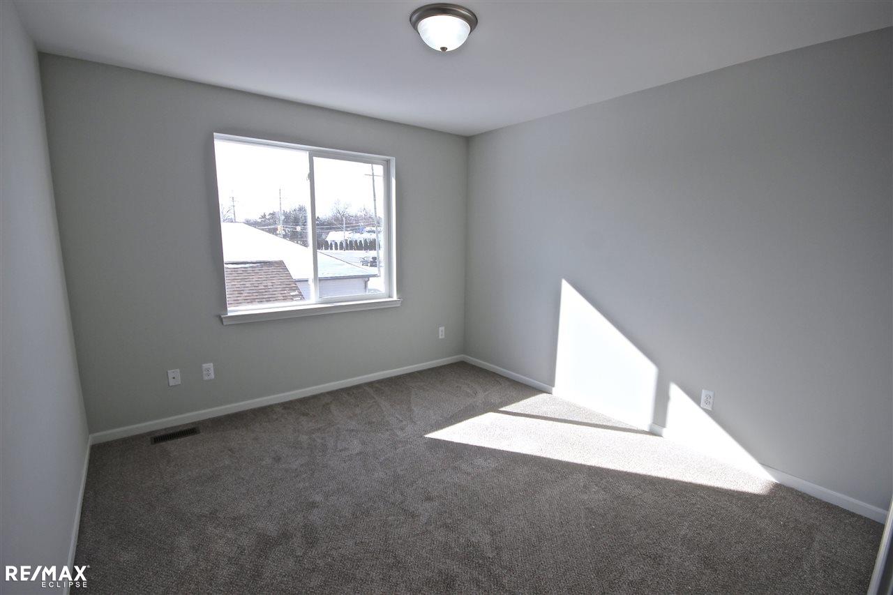 33452 Klein Road Fraser, MI 48026 - Photo 23 of 37 31351453-22.JPG