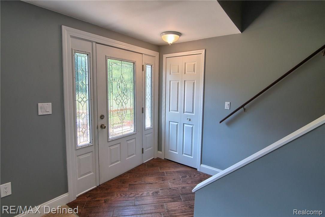 64190 Campground Road Washington, MI 48095 - Photo 4 of 29 Foyer.jpg