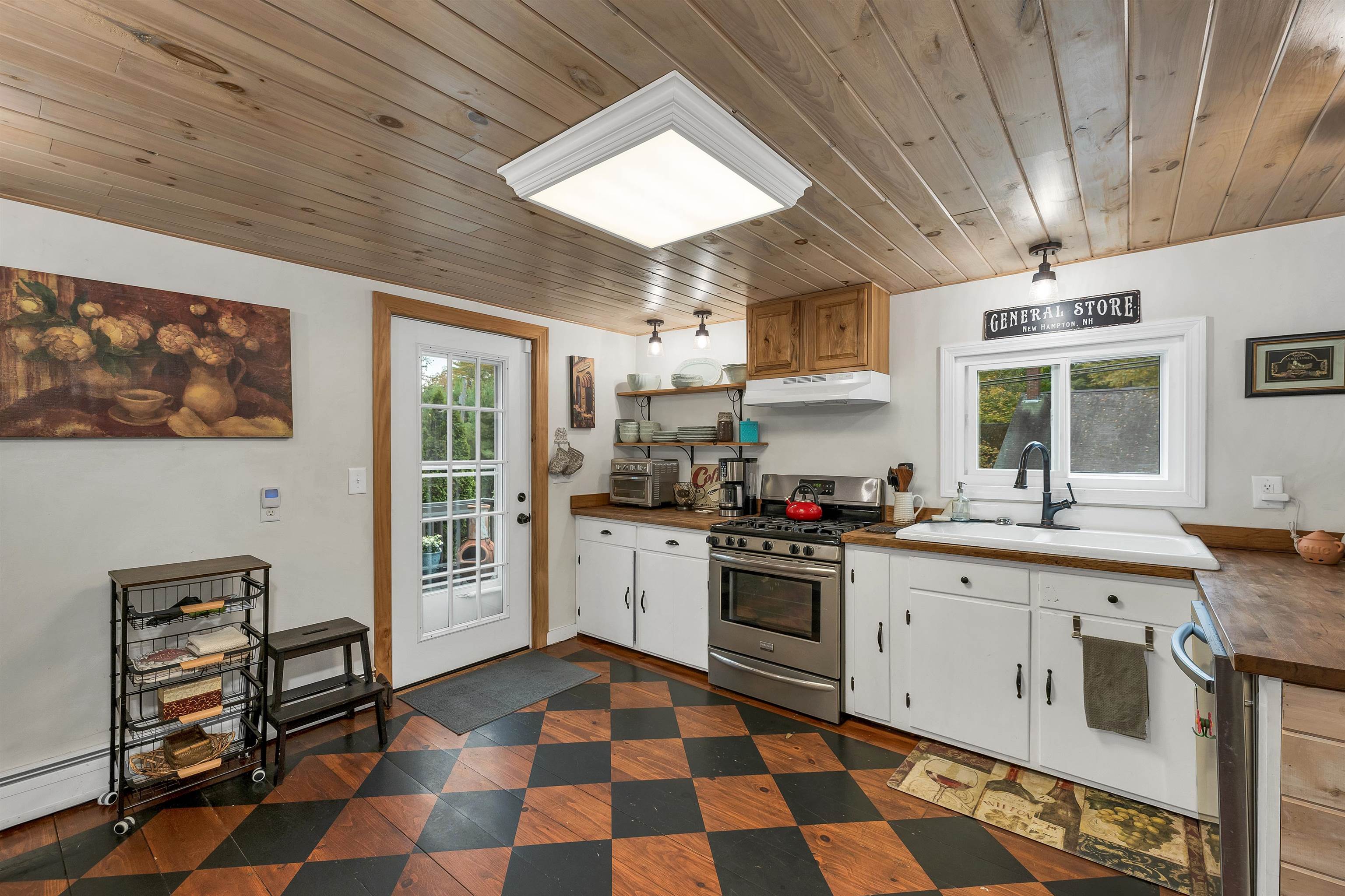 112 Town House Road New Hampton, NH 03256 - Photo 17 of 59