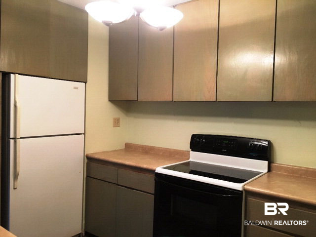 1128 North Alston Street, Unit 1128 Foley, AL 36535 - Photo 11 of 24 Kitchen