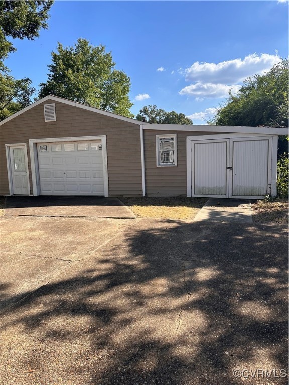 2955 Dundas Road North Chesterfield, VA 23237 - Photo 12 of 13 Garage has a toilet. Attached shed.