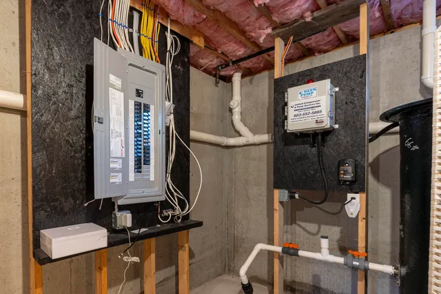 $825,000 | 2 Renaissance Circle, Salem, NH 03079