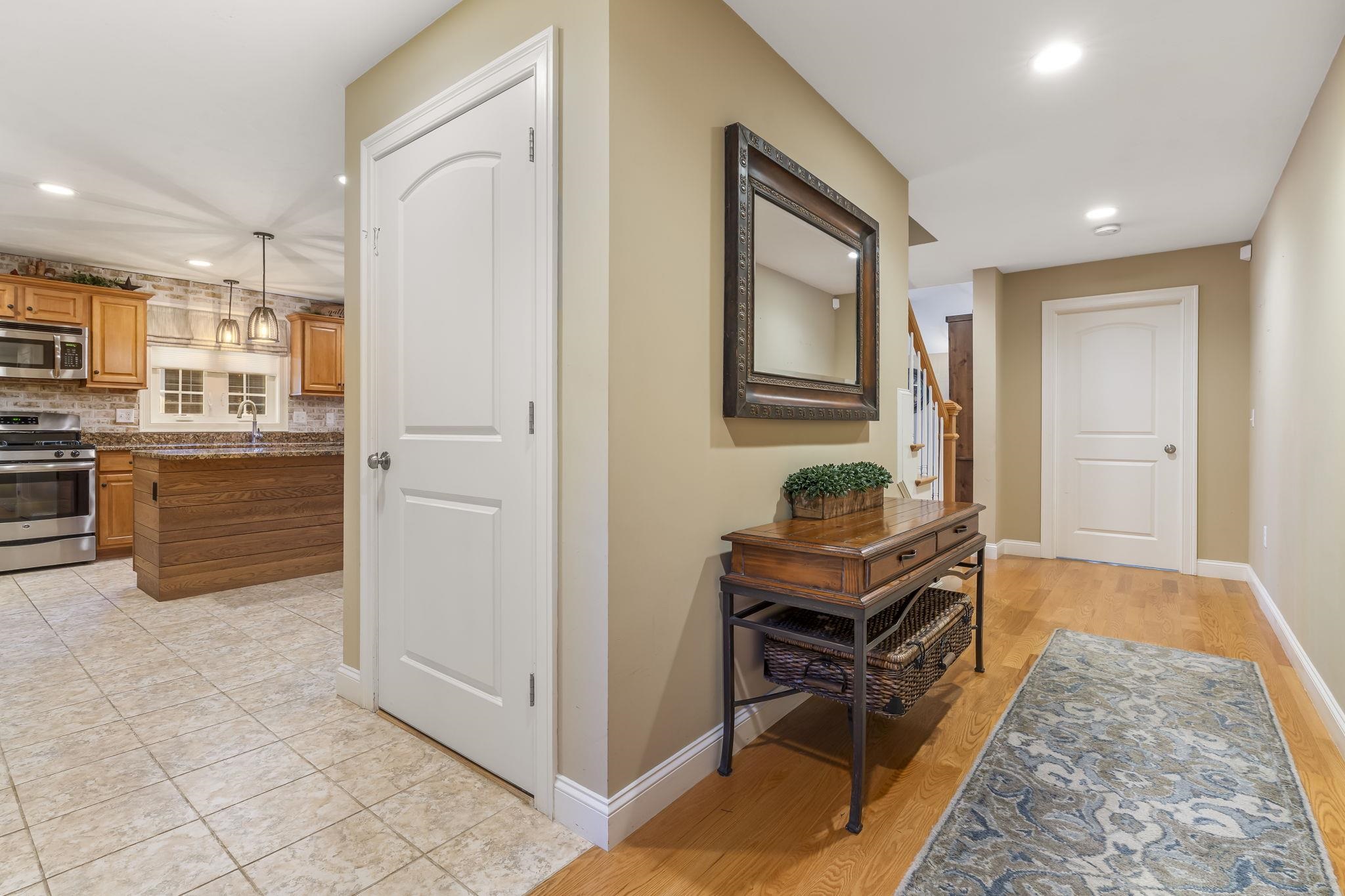 2 Renaissance Circle Salem, NH 03079 - Photo 4 of 52