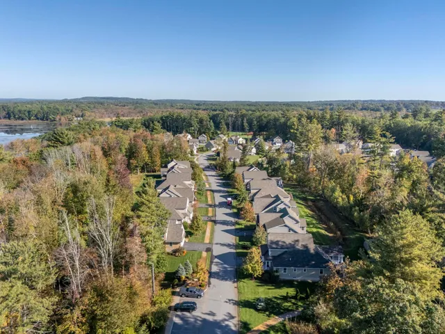 $825,000 | 2 Renaissance Circle, Salem, NH 03079