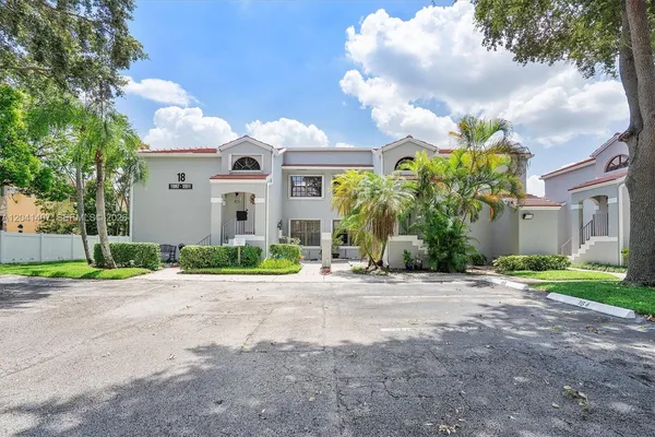 $2,400 | 12003 Northwest 11th Street, Unit 12003, Pembroke Pines, FL 33026