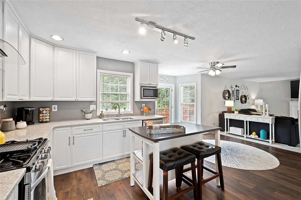 203 Ruth Way McDonald, PA 15057 - Photo 11 of 25 Gallery Image 11