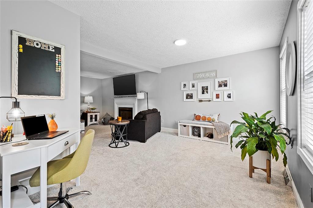 203 Ruth Way McDonald, PA 15057 - Photo 4 of 25 Gallery Image 4