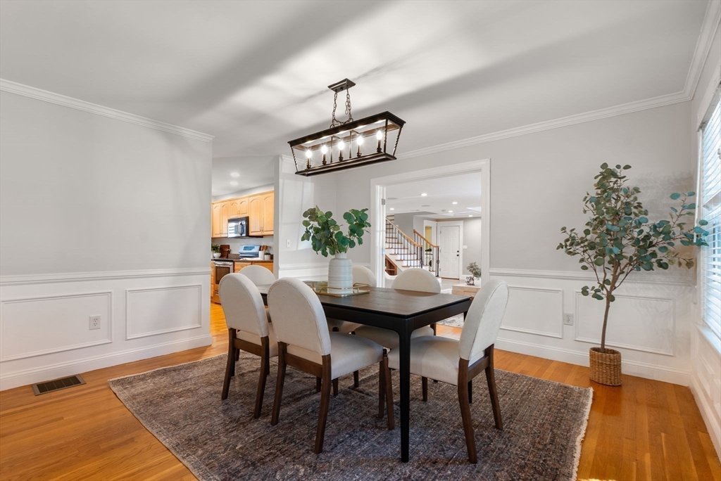 107 Rowe Street Newton, MA 02466 - Photo 17 of 30
