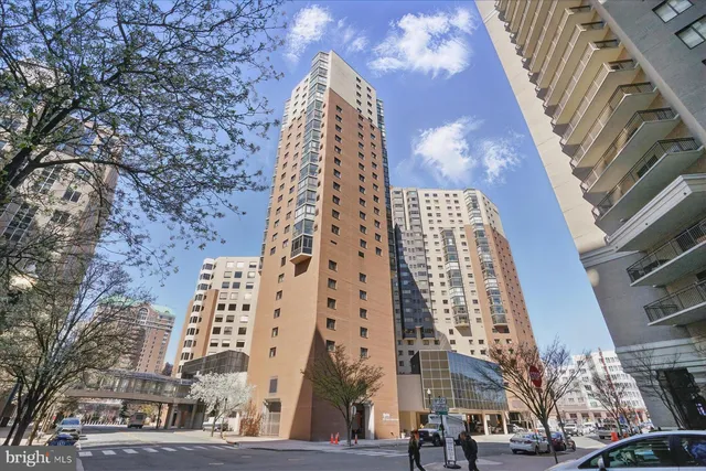 $899,000 | 900 North Stafford Street, Unit 2632, Arlington, VA 22203