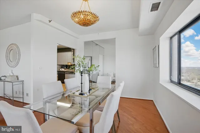 $899,000 | 900 North Stafford Street, Unit 2632, Arlington, VA 22203