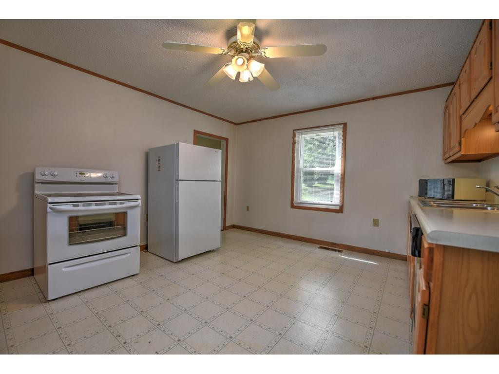 193 Hopper Road Johnson City, TN 37604 - Photo 12 of 36 Photo 12