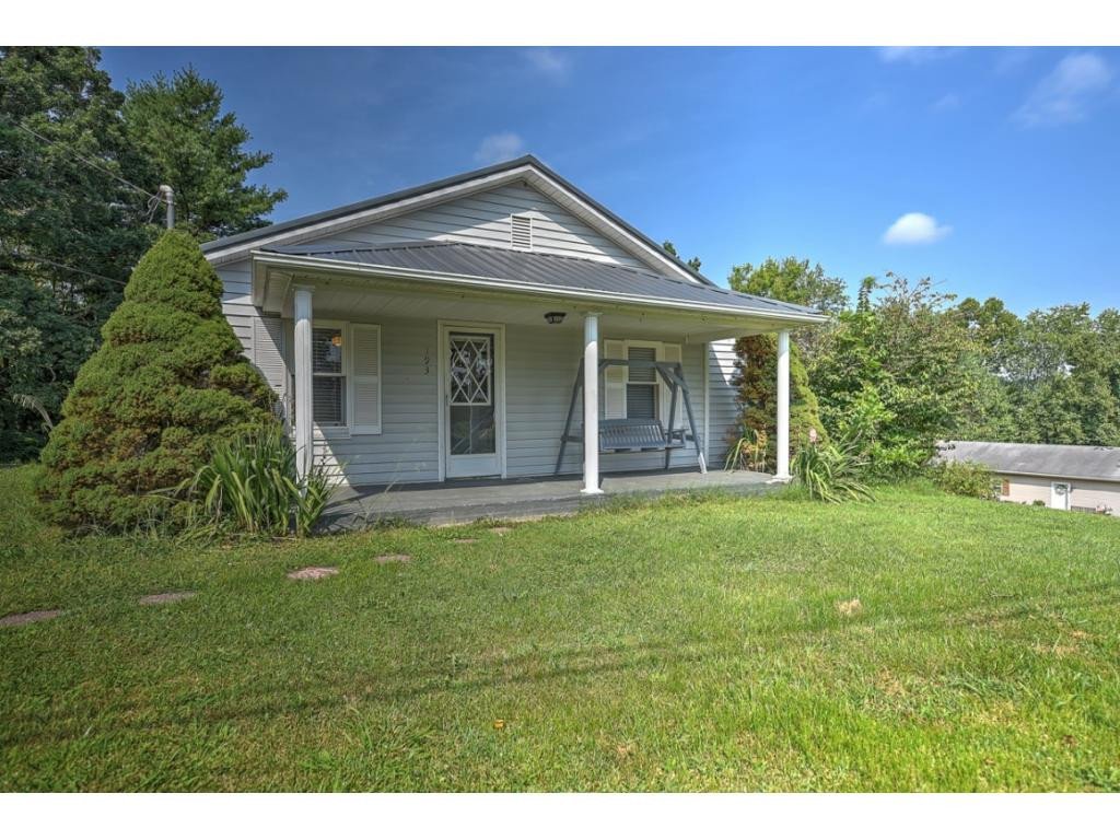 193 Hopper Road Johnson City, TN 37604 - Photo 3 of 36 Photo 3