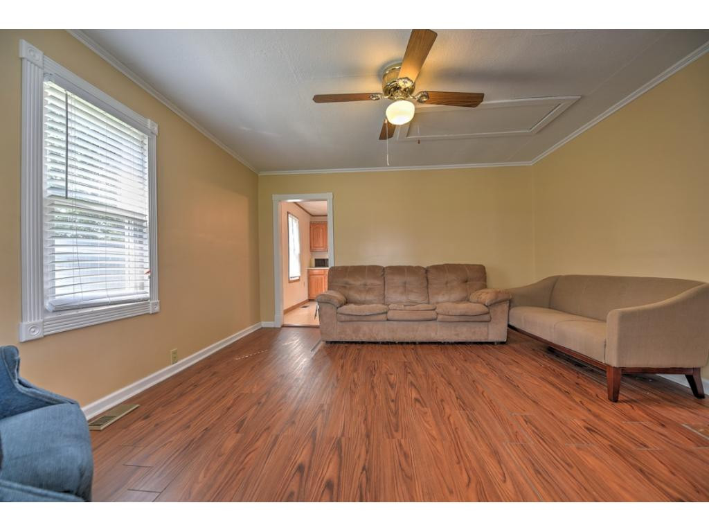 193 Hopper Road Johnson City, TN 37604 - Photo 4 of 36 Photo 4