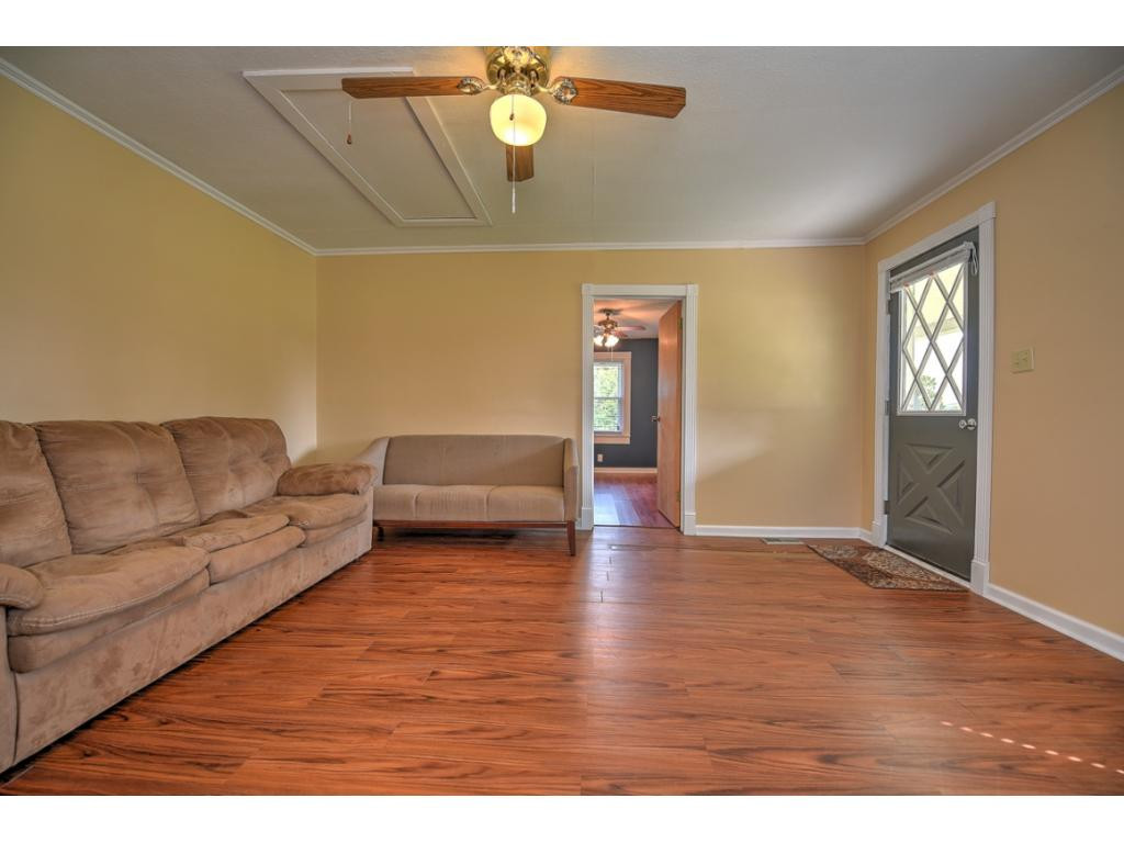 193 Hopper Road Johnson City, TN 37604 - Photo 5 of 36 Photo 5