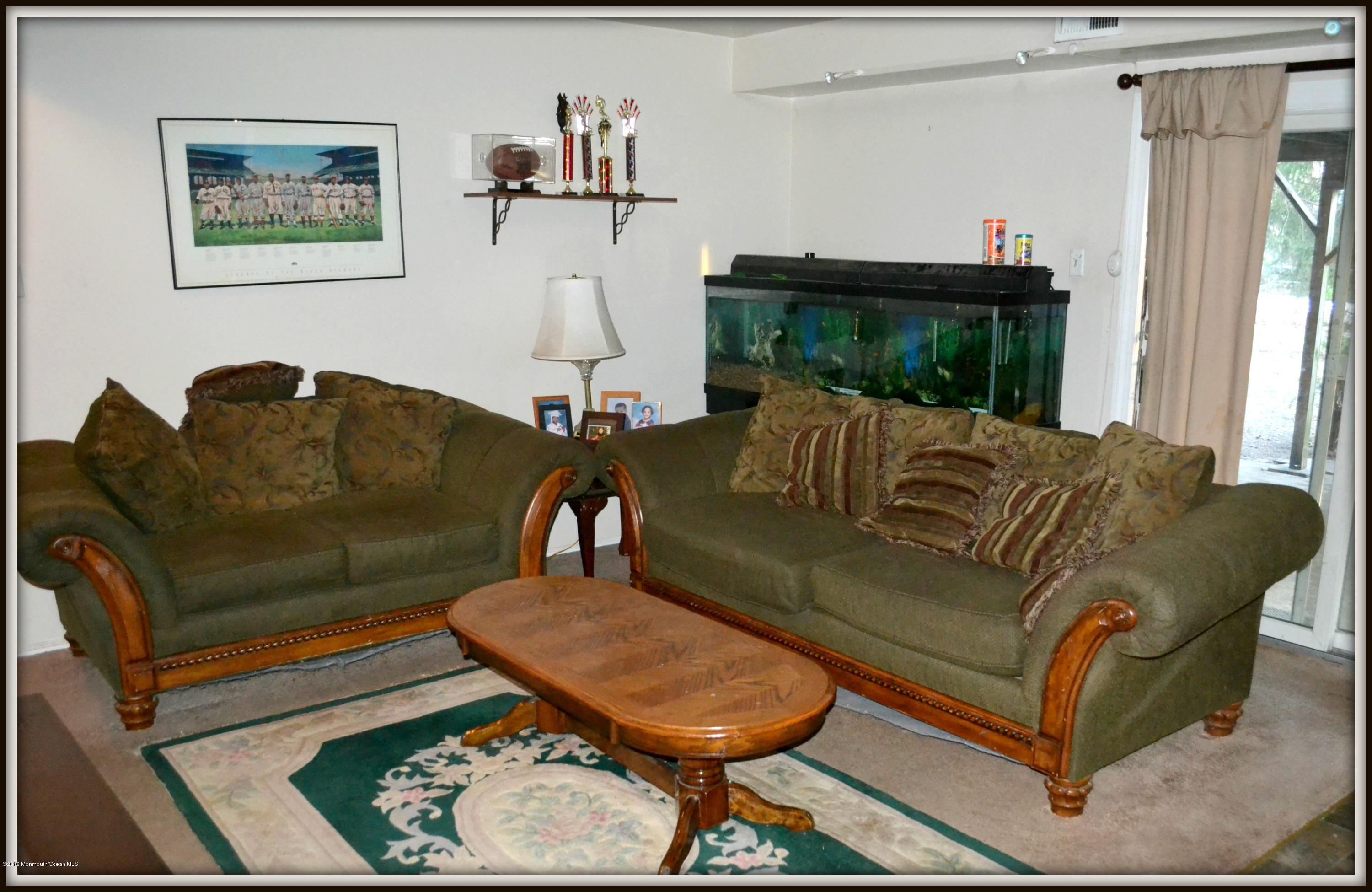 36 Chelsea Road Jackson, NJ 08527 - Photo 6 of 14 downstairsfamilyroom