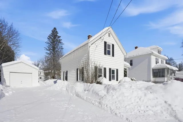 $285,000 | 54 Bourne Street, Three Rivers, MA 01080