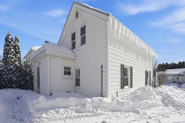 $285,000 | 54 Bourne Street, Three Rivers, MA 01080