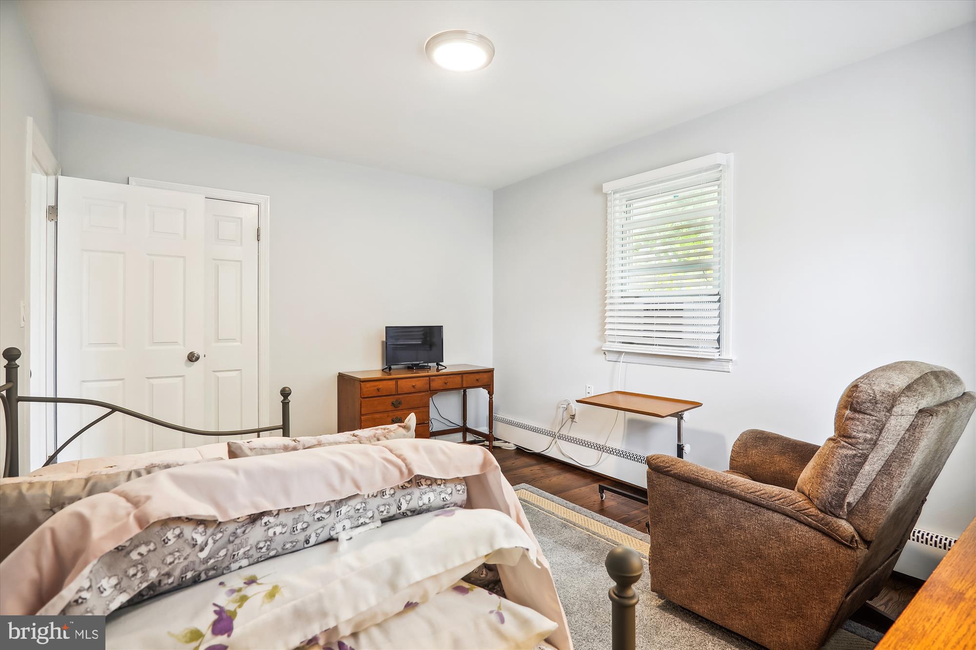 9805 Five Oaks Road Fairfax, VA 22031 - Photo 33 of 70 Upper Bedroom 2